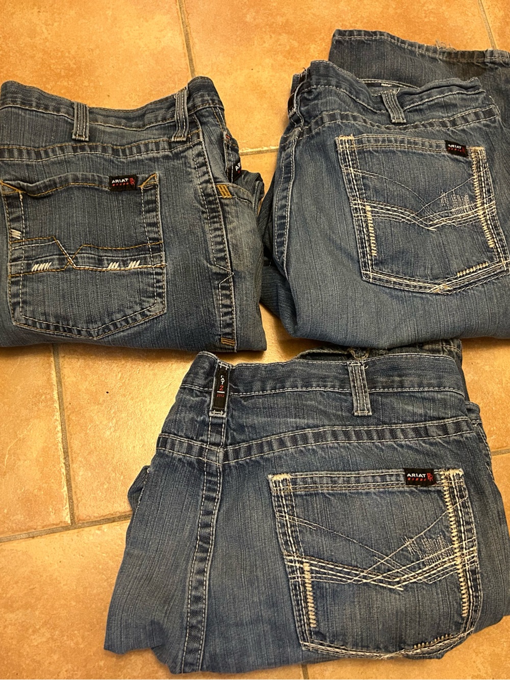 Bundle of 3 Ariat thrashed men 44x30 work jeans
